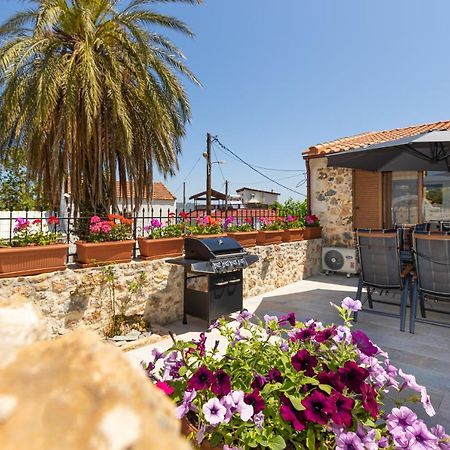 Wood And Stone Apartment Tsikalaria  Екстериор снимка