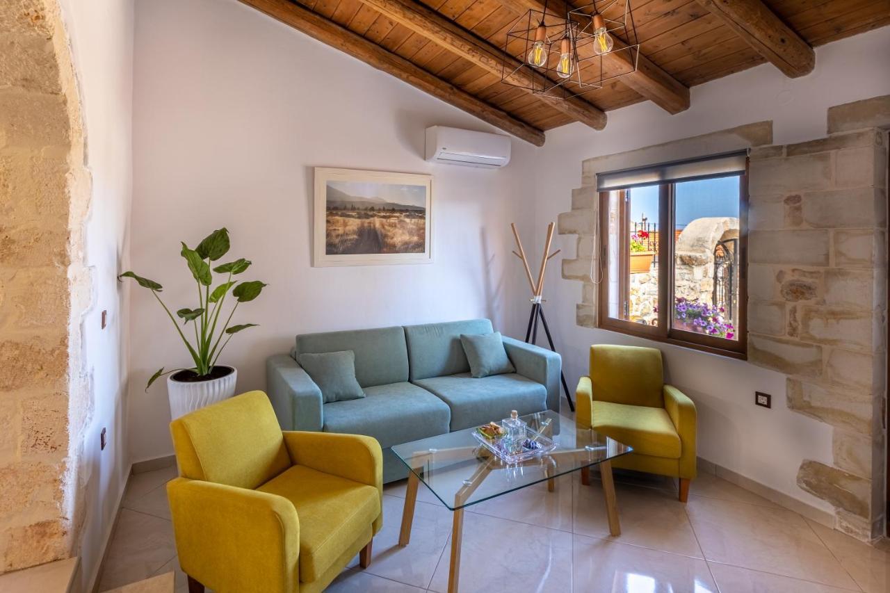 Wood And Stone Apartment Tsikalaria  Екстериор снимка